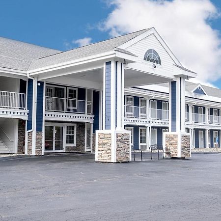 Hilltop Inn & Suites, Near Foxwoods Casino Норт-Стонингтон Экстерьер фото