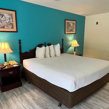 Hilltop Inn & Suites, Near Foxwoods Casino Норт-Стонингтон Экстерьер фото