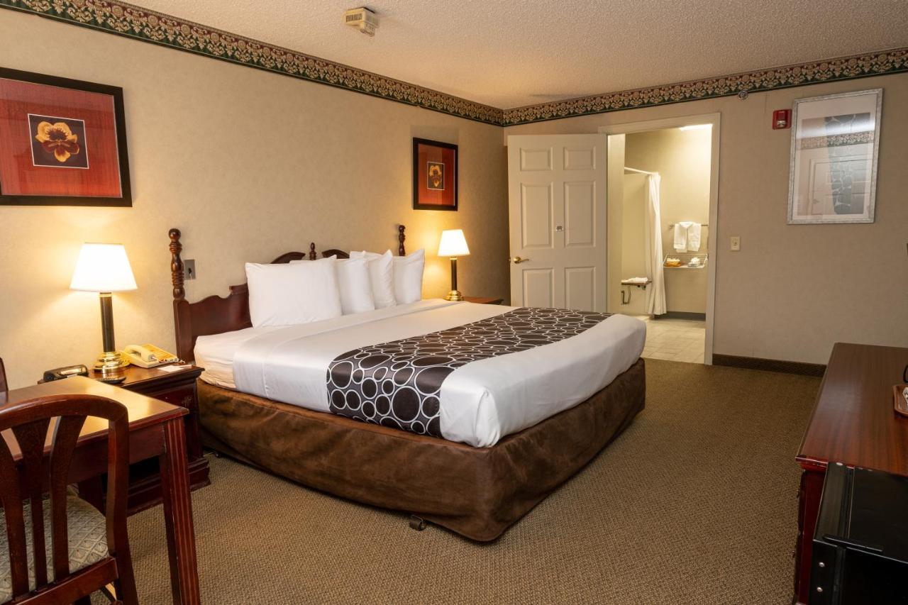 Hilltop Inn & Suites, Near Foxwoods Casino Норт-Стонингтон Экстерьер фото