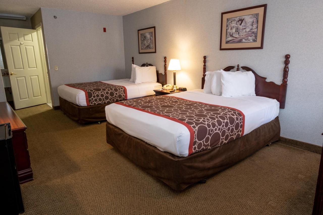 Hilltop Inn & Suites, Near Foxwoods Casino Норт-Стонингтон Экстерьер фото