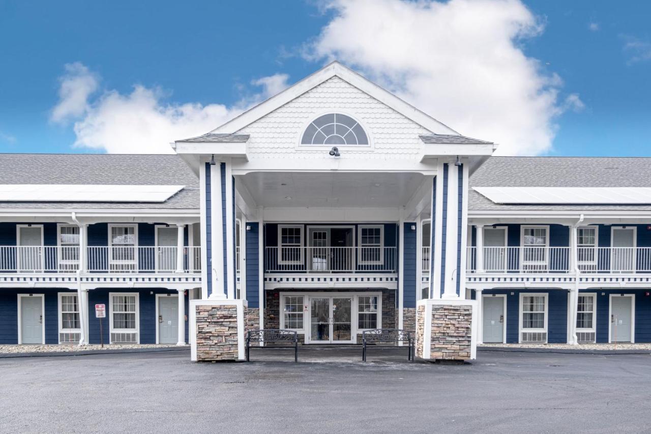 Hilltop Inn & Suites, Near Foxwoods Casino Норт-Стонингтон Экстерьер фото