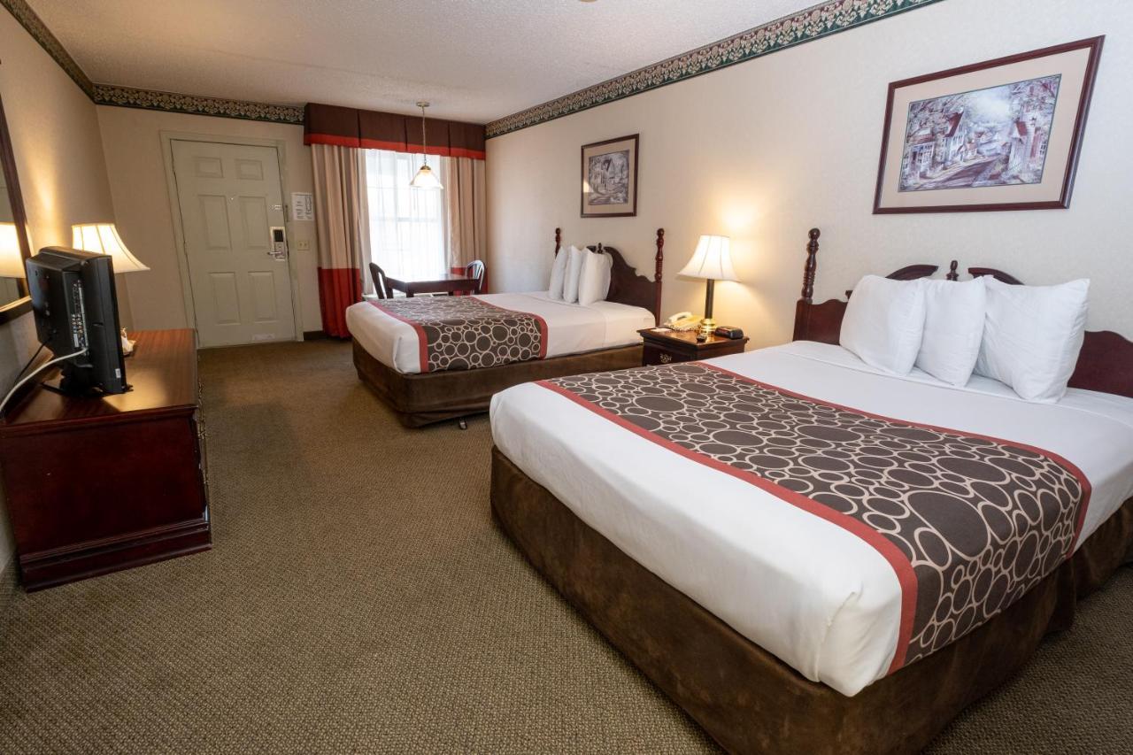 Hilltop Inn & Suites, Near Foxwoods Casino Норт-Стонингтон Экстерьер фото