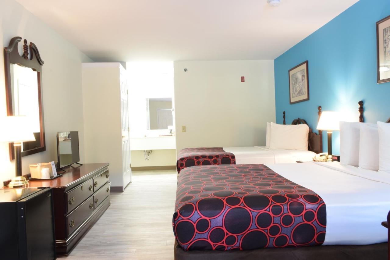 Hilltop Inn & Suites, Near Foxwoods Casino Норт-Стонингтон Экстерьер фото