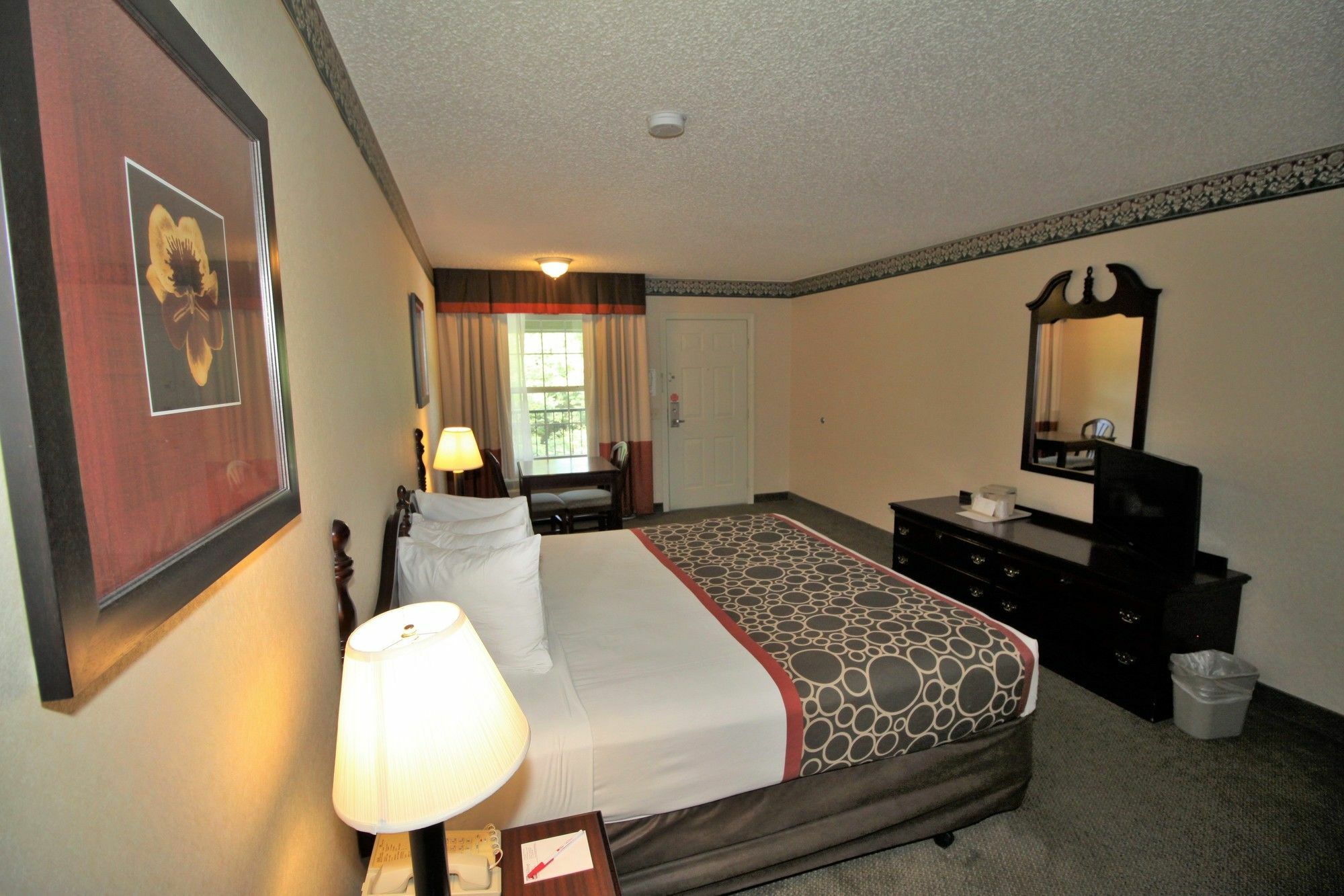 Hilltop Inn & Suites, Near Foxwoods Casino Норт-Стонингтон Экстерьер фото